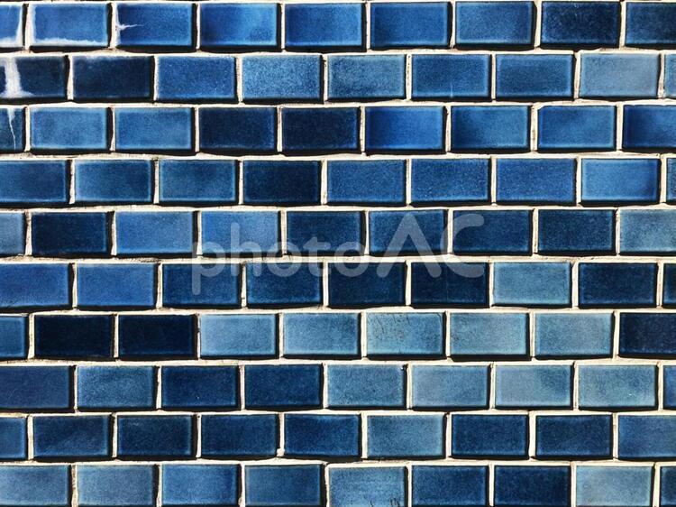 青色のタイルの壁の素材 テクスチャ,素材,壁の写真素材