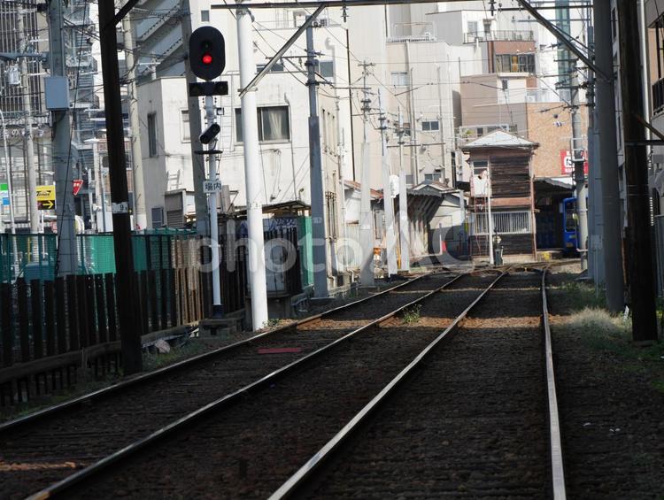 日本　電車　生活　おすすめ 日本,柵,電車の写真素材