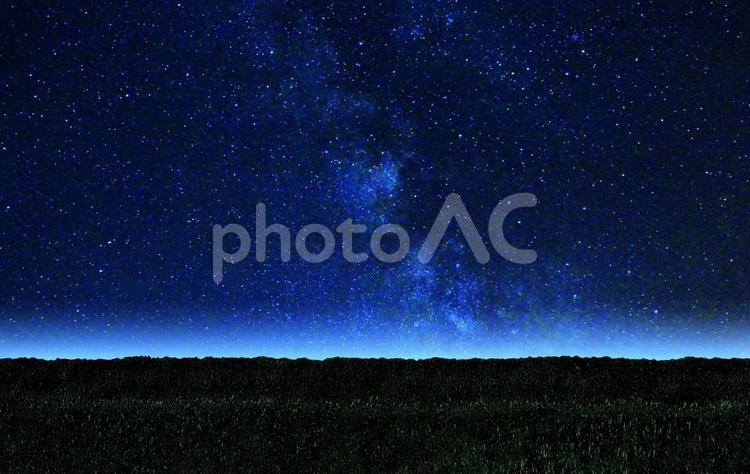 イメージ素材/夜の河川堤防と星空 河川堤防,星空,夜景の写真素材