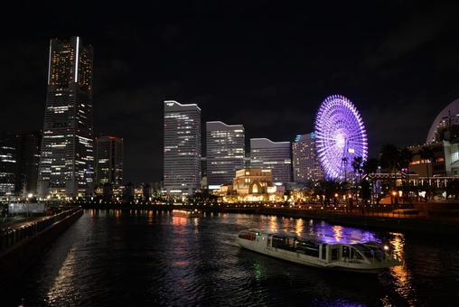 みなとみらいの夜景 みなとみらいの夜景 みなとみらい,夜景,遊覧船の写真素材