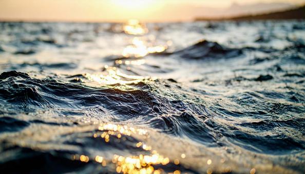 海に沈む夕日 海に沈む夕日の写真