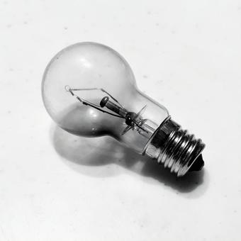 電球(モノクロ) 電球(モノクロ)の写真