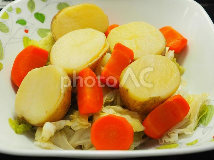 蒸し野菜・じゃがいも&人参・マクロ撮影 蒸し野菜,じゃがいも,人参の写真素材