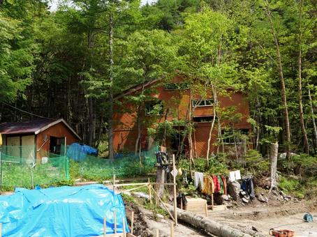 鳳凰小屋 鳳凰小屋 鳳凰三山,ドンドコ沢,地蔵ヶ岳の写真素材
