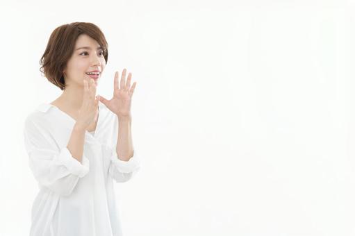 若い女性 応援 若い女性 応援の写真