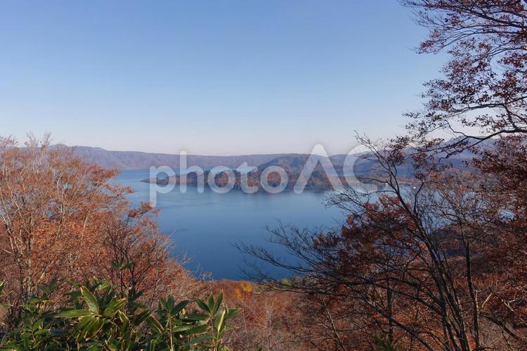 発荷峠から十和田湖を一望 十和田湖,日本,東北の写真素材