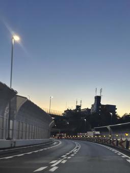 道路 朝焼け,空,朝空の写真素材