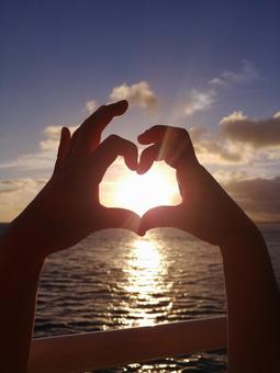 Sunset, setting sun, heart, sunset, JPG