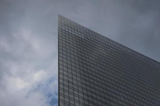 空と高層ビルのある街の風景 空と高層ビルのある街の風景の写真