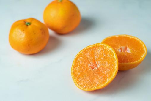 カットしたミカンの寄り みかん,果物,フルーツの写真素材