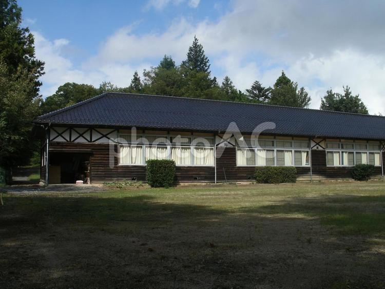 廃校の木造校舎「小野小学校」広島県 小野小学校,木造校舎,廃校の写真素材