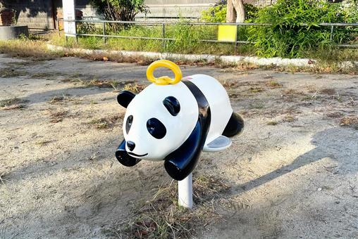 ある公園のパンダの遊具B_711Gの写真