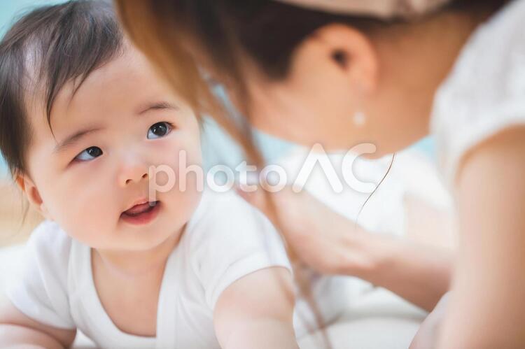 赤ちゃんとママ 赤ちゃん,赤ん坊,ママの写真素材