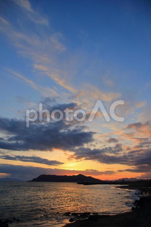 日暮の海 日暮れ,青空,青の写真素材