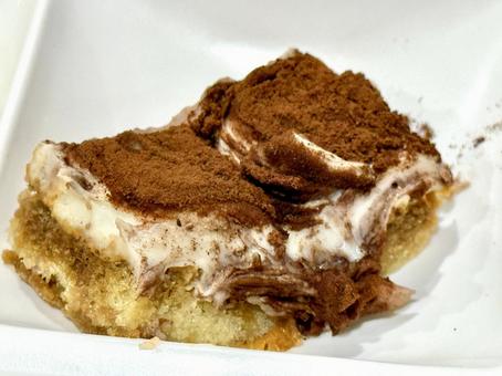 バイキング　一口サイズのティラミス 一口サイズ,ティラミス,マスカルポーネの写真素材