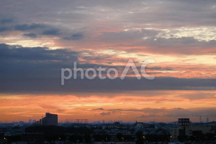 朝焼け　日の出　dawn  朝焼け,夜明け,朝焼け雲の写真素材