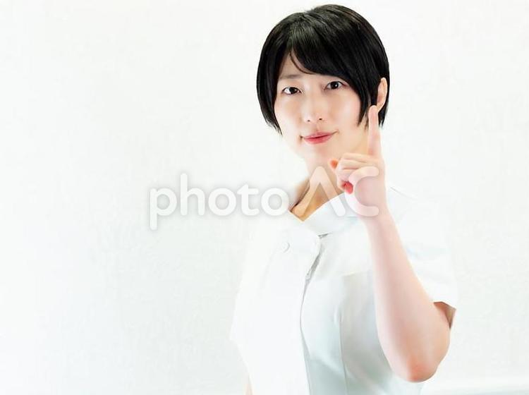 06：看護師のアップ【白バック】 ナース,看護師,看護婦の写真素材