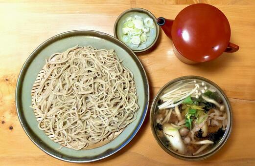 鴨汁ソバ 鴨汁,そば,野菜の写真素材