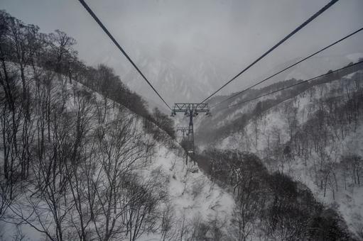 谷川岳ロープウェイから見た景色 谷川岳ロープウェイから見た景色の写真