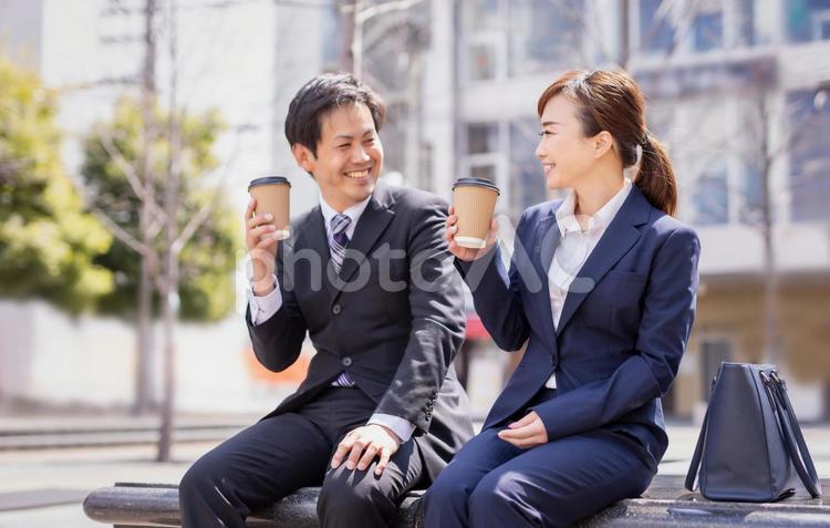 外回りする会社員 ビジネス,休憩,コーヒーの写真素材