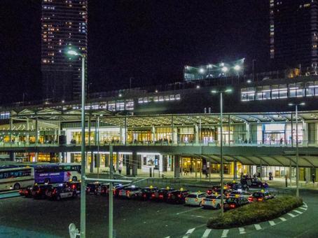 【広島県】広島駅北口 広島駅北口,新幹線口広場,夜の写真素材