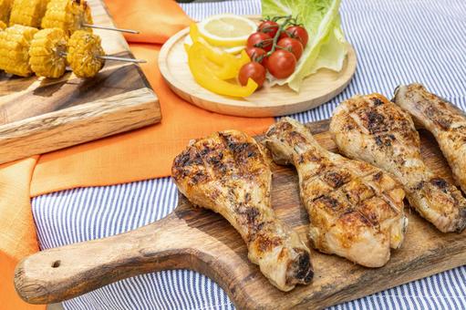 並べられた骨付き肉や野菜 チキン,食べ物,肉の写真素材