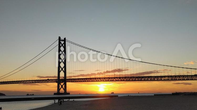 夕焼けと明石海峡大橋 夕焼け,空,海の写真素材
