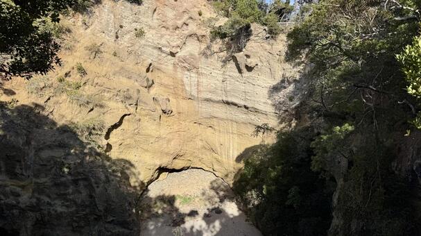 壁岩 太平洋,砂浜,伊豆の写真素材