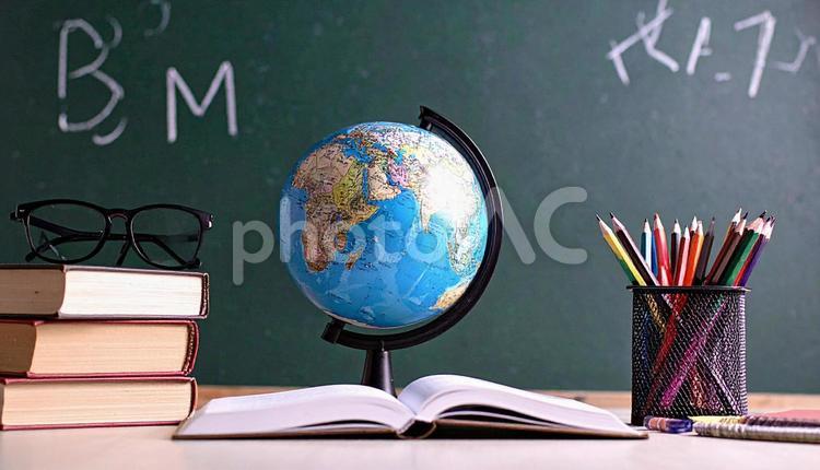 勉強のイメージ 学校,授業,書籍の写真素材