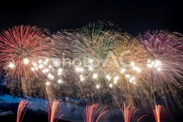 筑後川花火大会 花火,夜景,夜空の写真素材