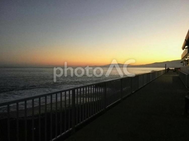 海辺の夕日 海辺の夕日,海,夕日の写真素材
