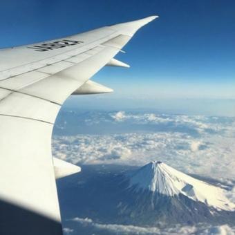 飛行機から見た富士山 飛行機から見た富士山の写真