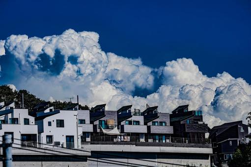 住宅地と積乱雲 住宅地と積乱雲 住宅地,積乱雲,建物の写真素材