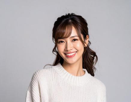 カットモデル笑顔の女性 カットモデル笑顔の女性の写真