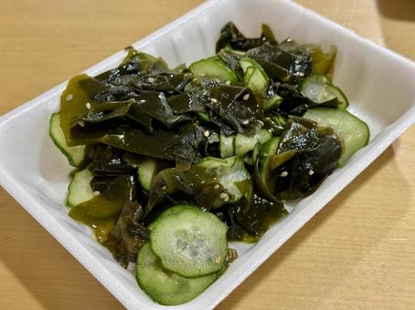 スーパーで買ったきゅうりとわかめの酢の物 きゅうり,わかめ,酢の物の写真素材