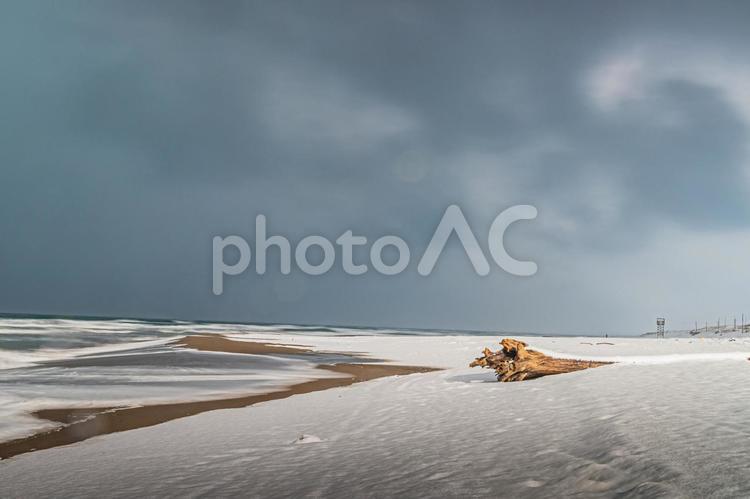 石狩の冬の海岸 空海,冬,雪の写真素材