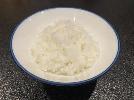 白い器/青い線/白米(その②) 白い器/青い線/白米(その②)の写真
