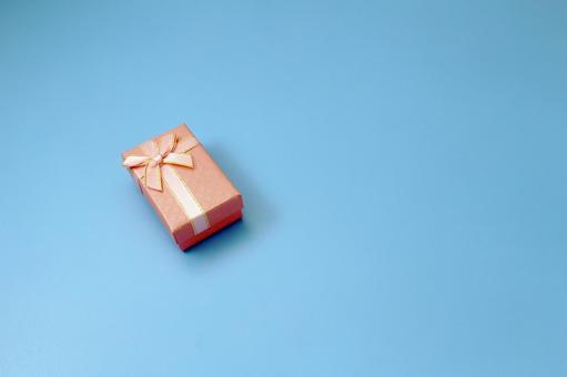 ピンクのギフトボックス ピンクのギフトボックス ギフトボックス,プレゼント,リボンの写真素材