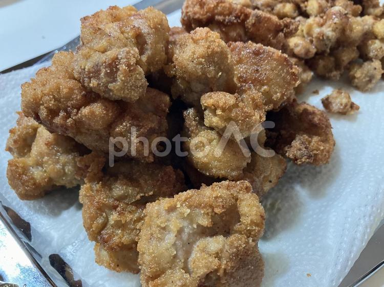 鶏の唐揚げ　家庭料理 鶏の唐揚げ,ナンコツ唐揚げ,家庭料理の写真素材