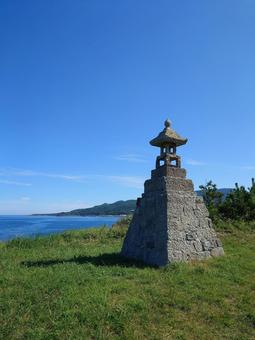 佐渡 春日崎灯明台 佐渡 春日崎灯明台 春日崎灯明台,春日崎,石灯籠の写真素材