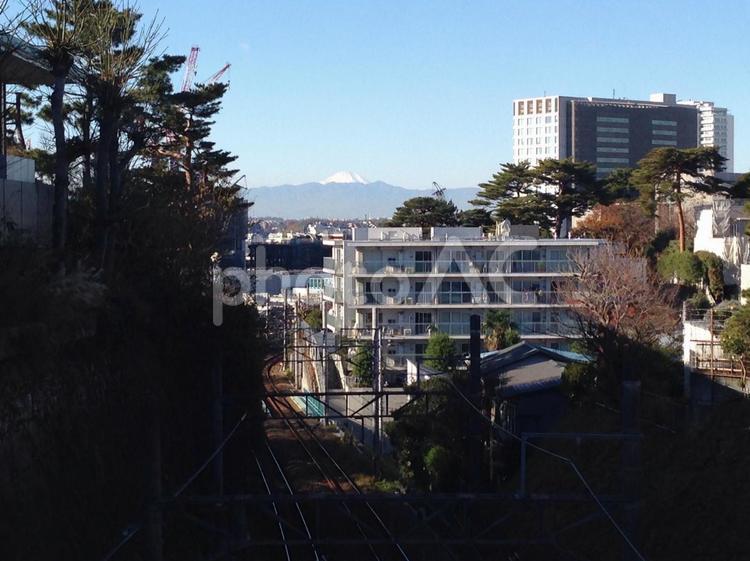 富士見橋から見た富士山（東京・上野毛） 富士山,富士見橋,東京の写真素材
