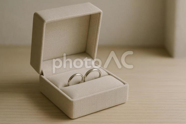 結婚指輪とジュエリーボックス 結婚指輪,リング,指輪の写真素材