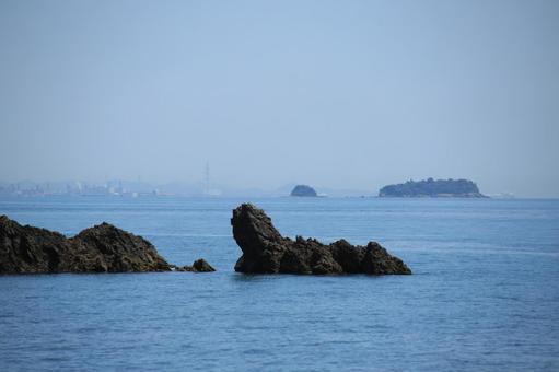 兵庫県赤穂市 大塚海岸のライオン岩 兵庫県赤穂市 大塚海岸のライオン岩の写真