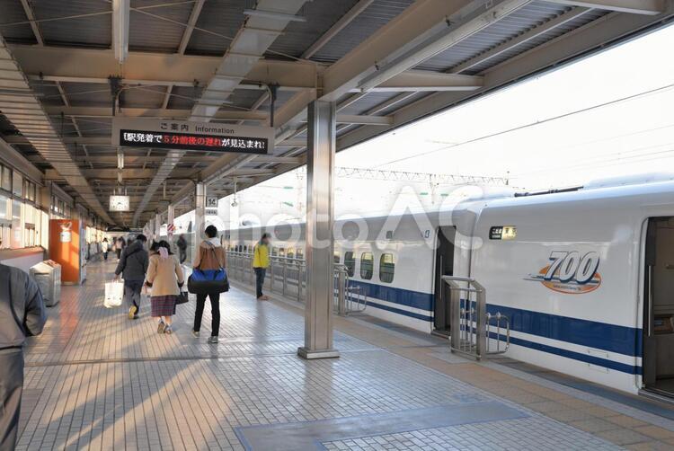 東海道新幹線　小田原駅　03 こだま,ひかり,スピードの写真素材
