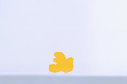 ゴールドの鳩のアクリルピース_2 鳥,カラフル,ピースの写真素材