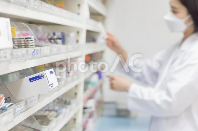 調剤薬局（箱焦点） 調剤薬局,薬剤師,女性の写真素材