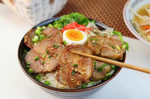 豚丼 豚丼の写真