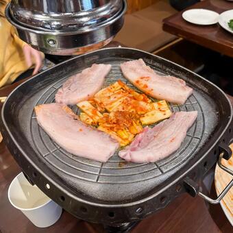 サムギョプサル サムギョプサル,焼肉,韓国料理の写真素材