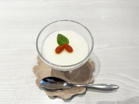 美味しそうな杏仁豆腐 杏仁豆腐,中華料理,デザートの写真素材