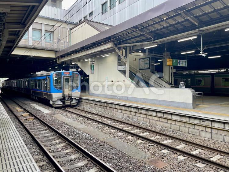 仙台駅に停車する仙台空港アクセス線 仙台空港アクセス線,仙台空港鉄道,仙台駅の写真素材